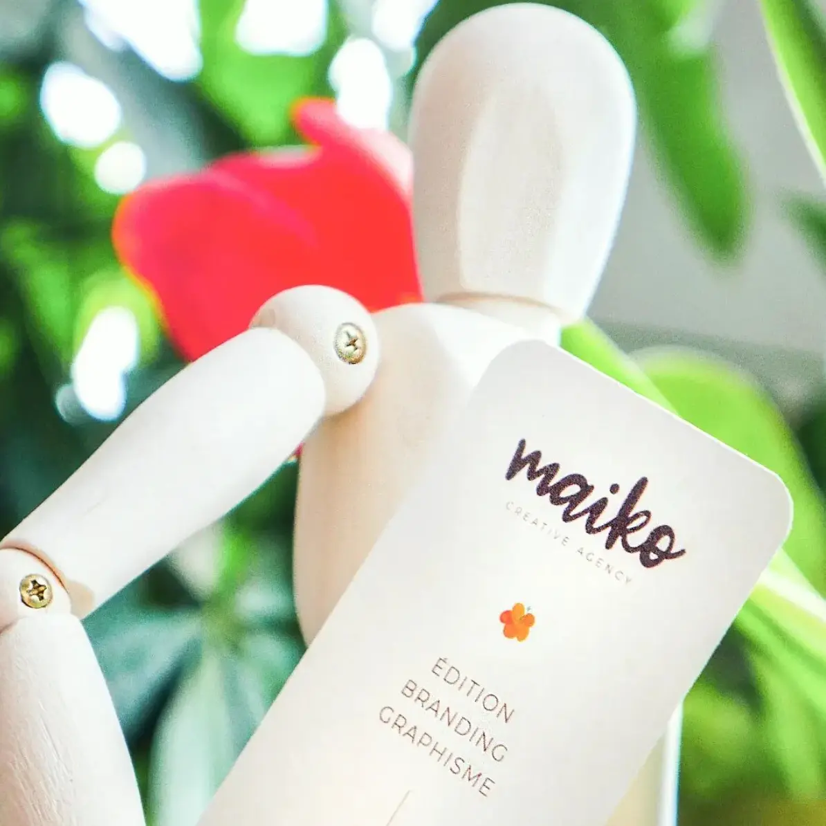 Capture-decran-2023-09-22-a-10.05.06 Image - Mannequin en bois avec carton Maiko Studio