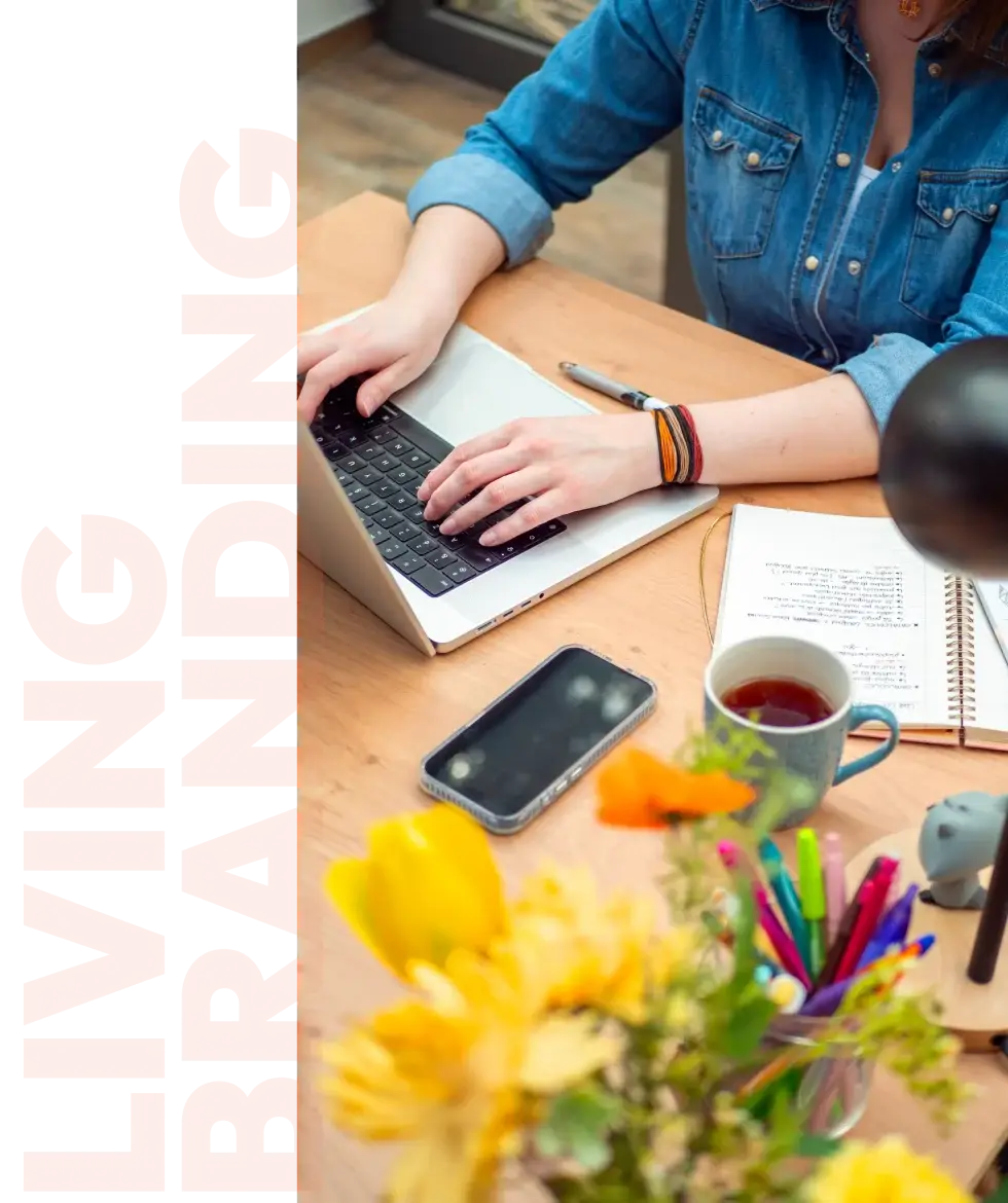 Photo_LivingBranding-980x1170-1 Photo - Living Branding